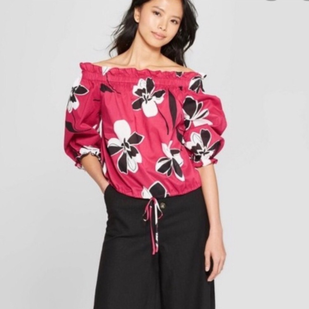 Who What Wear off shoulder floral drawstring shirt